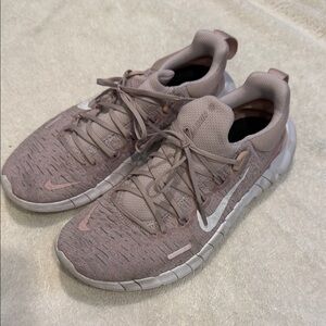 Nike Free 5.0 Pink Knit Athletic Sneakers
